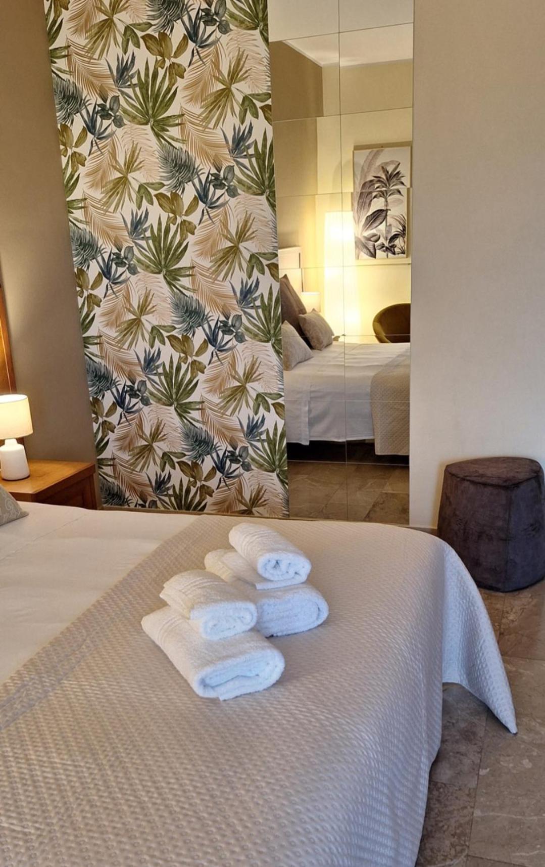 Laranda Rooms Milazzo Oda fotoğraf